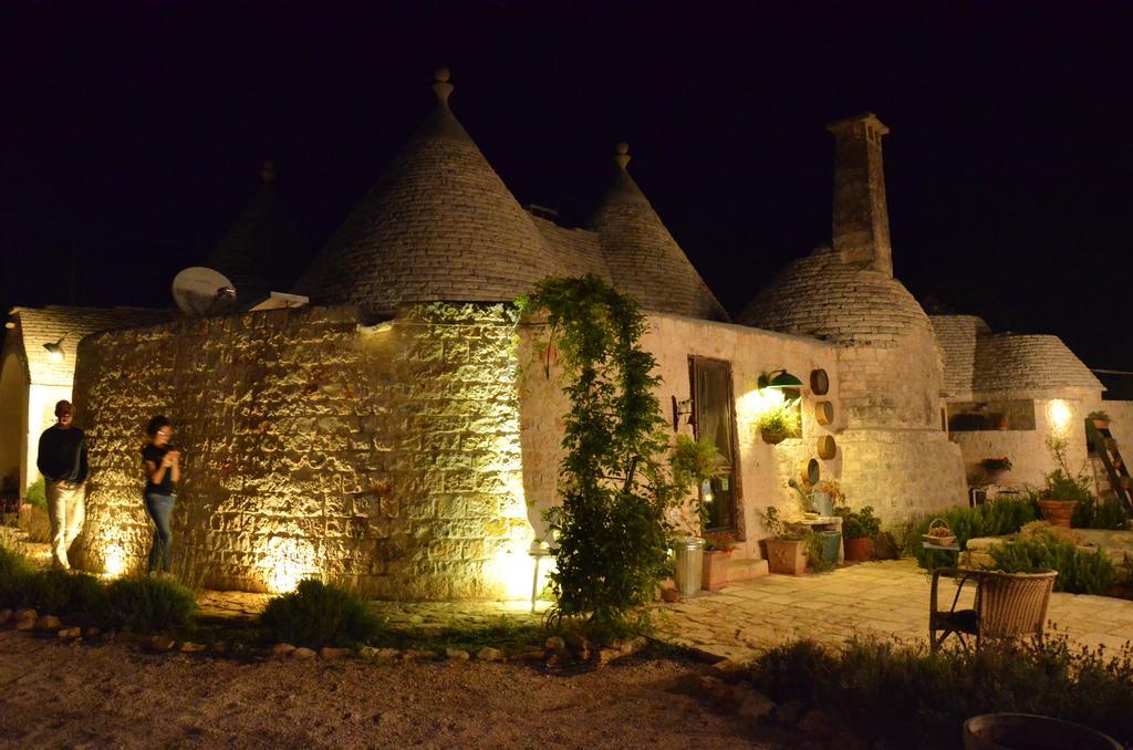奇斯泰尼诺I Trulli Di Acquarossa公寓式酒店 外观 照片