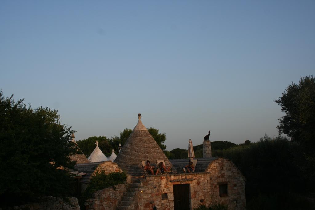 奇斯泰尼诺I Trulli Di Acquarossa公寓式酒店 外观 照片